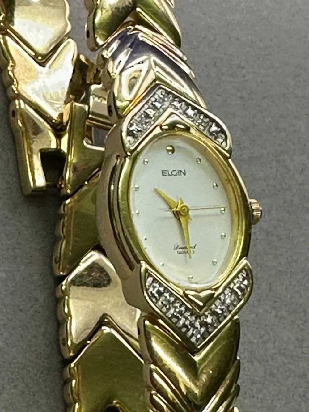 VTG Elgin Diamond Quartz Gold-Tone Watch.  Fresh Battery